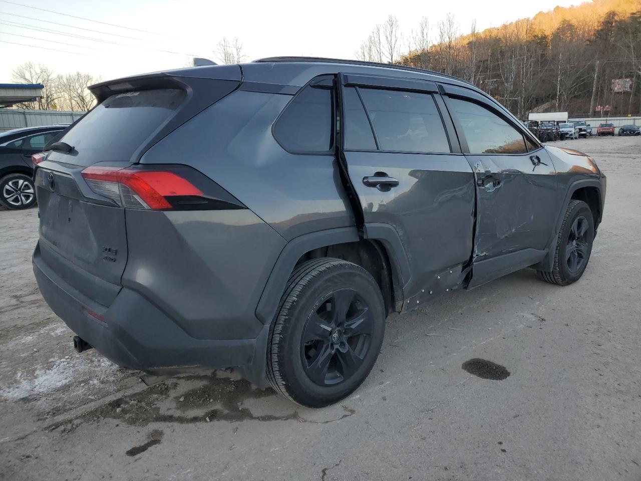 2021 Toyota RAV 4 - Image 3