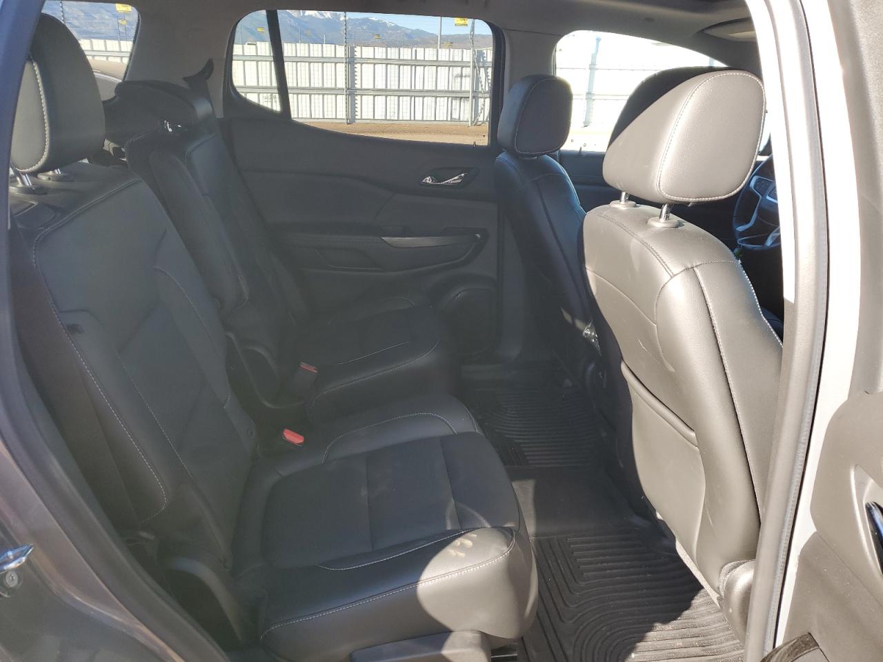 2019 GMC Acadia - Image 11