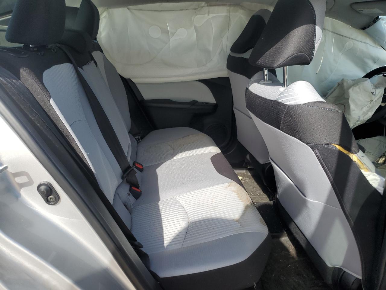 2016 Toyota Prius - Image 10