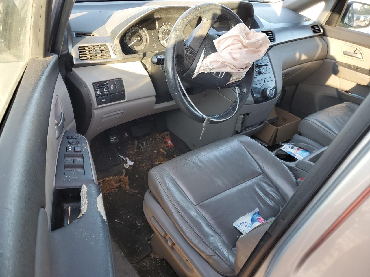2012 Honda Odyssey - Image 8