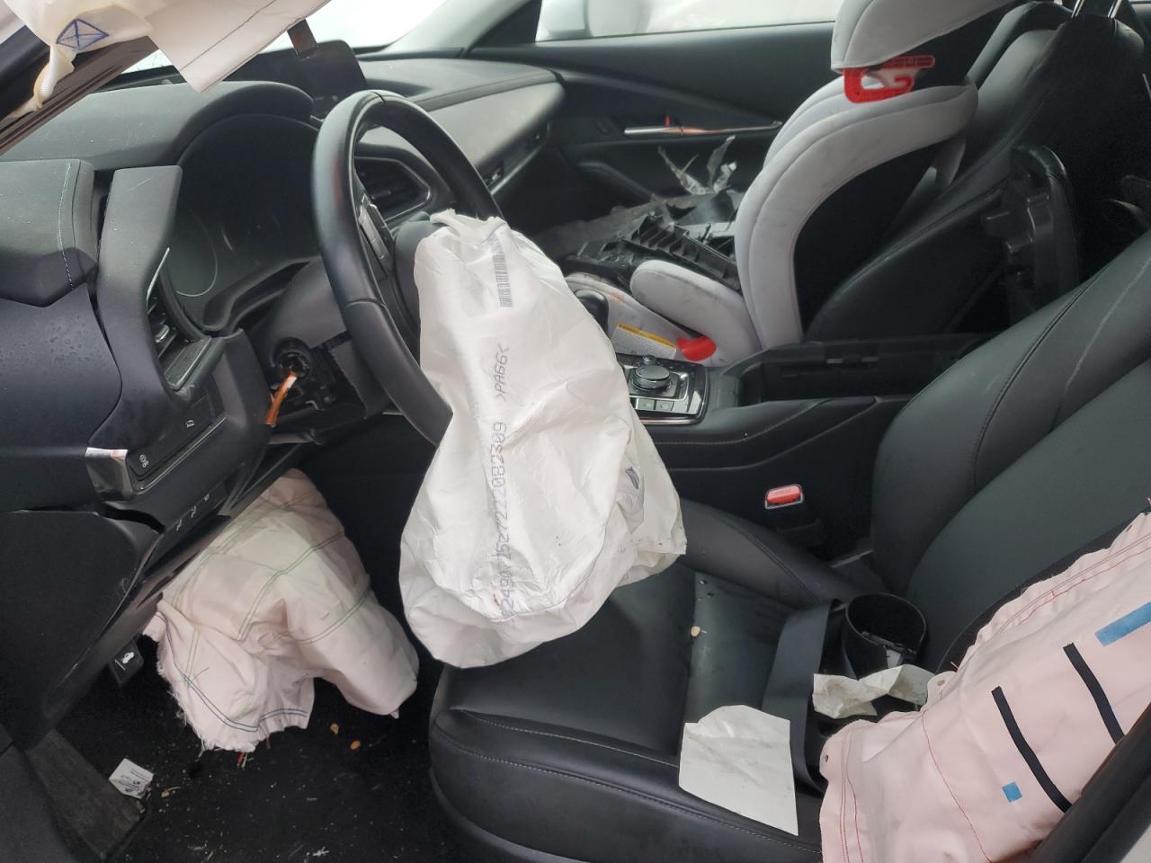 2023 Mazda CX-30 - Image 7