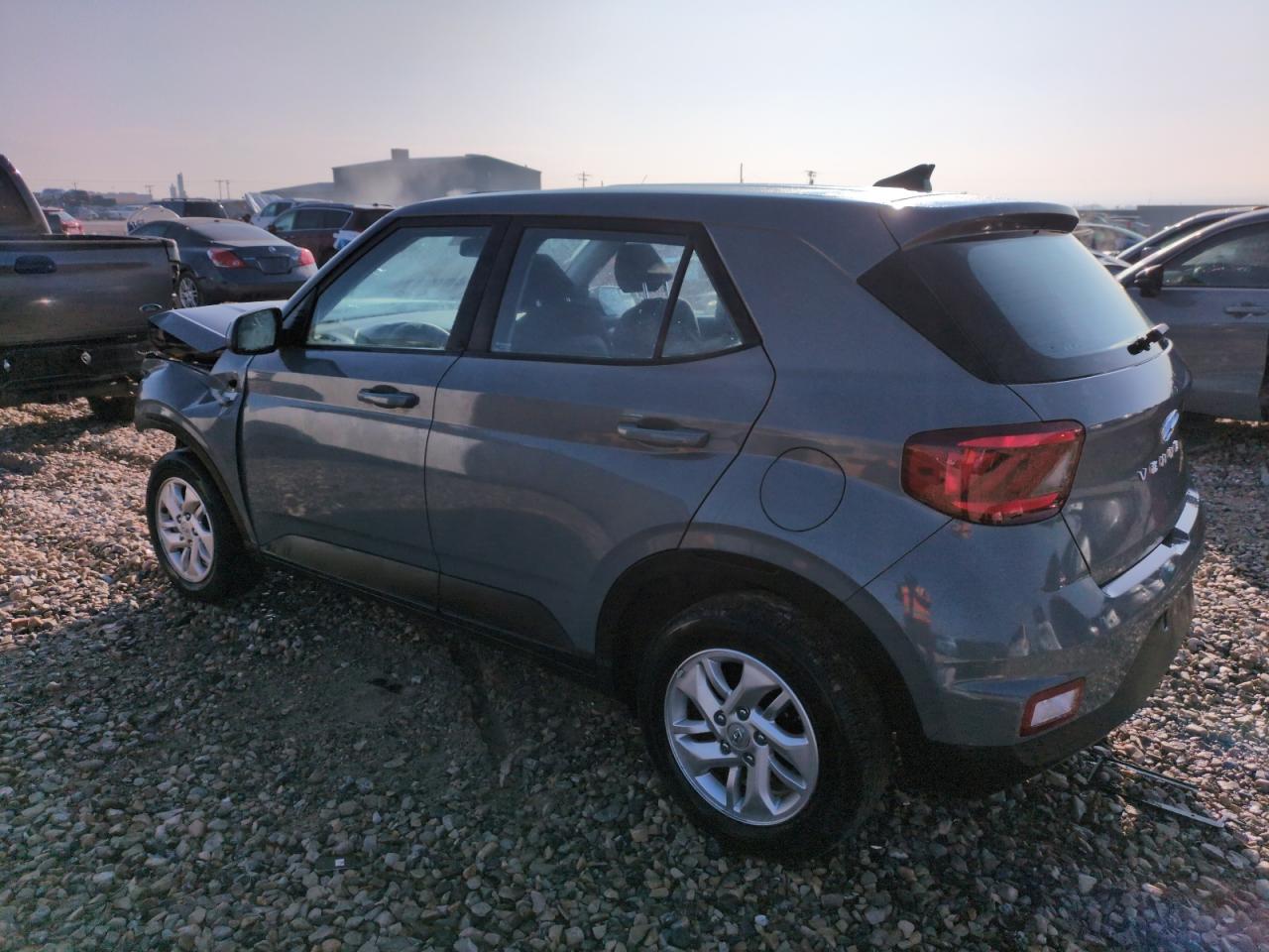 2022 Hyundai Venue - Image 2