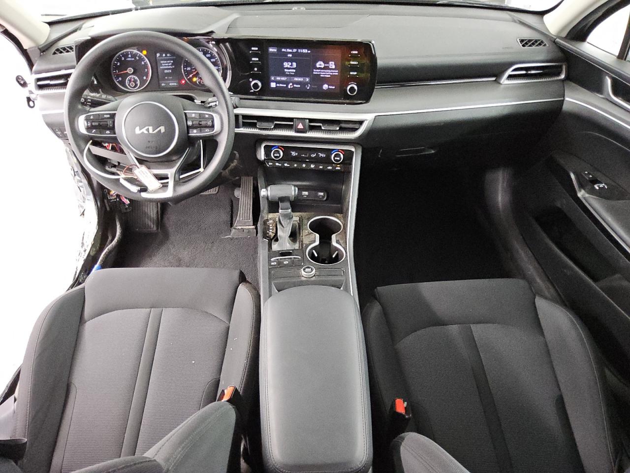 2023 Kia K5 - Image 8