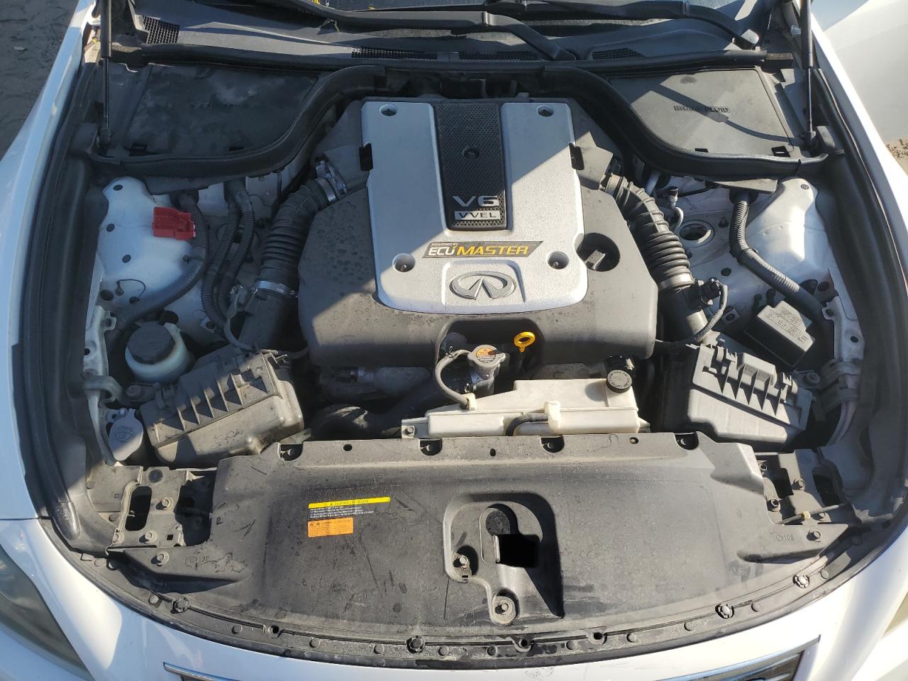 2012 Infiniti G - Image 12