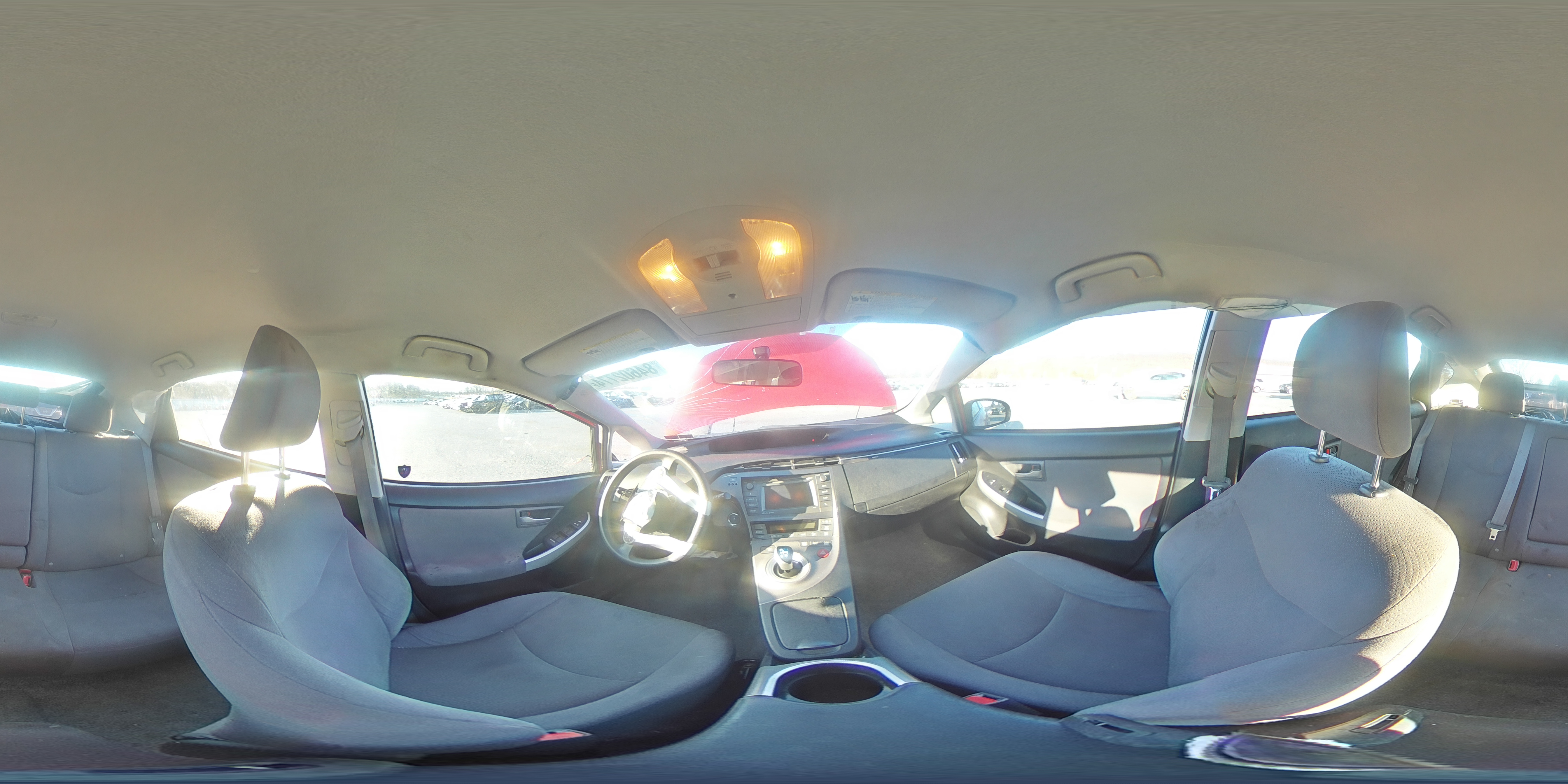 2015 Toyota Prius - Image 12