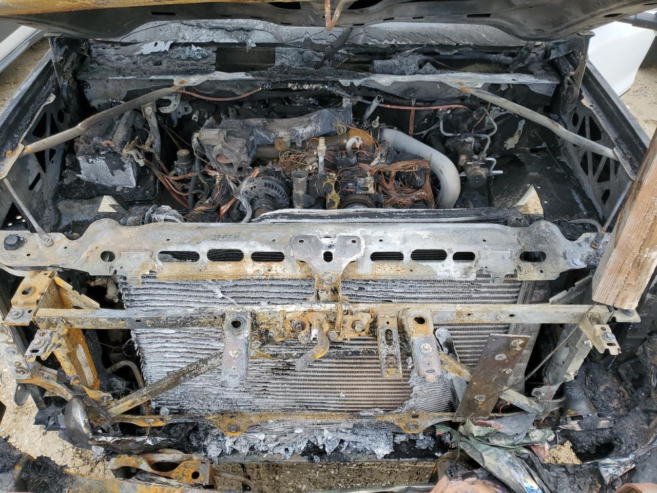 2016 Chevrolet Silverado - Image 11