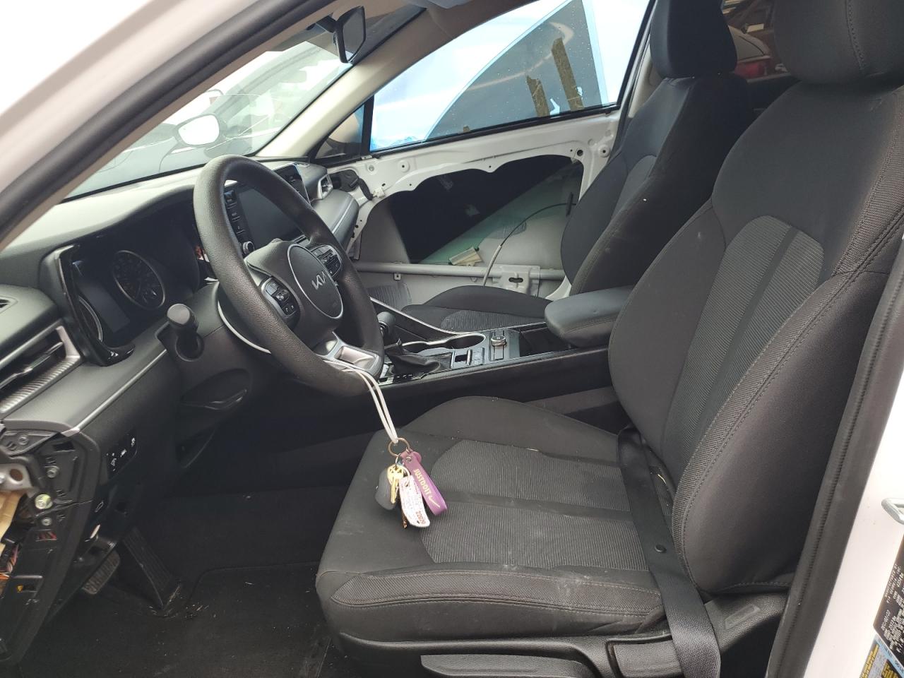 2023 Kia K5 - Image 7