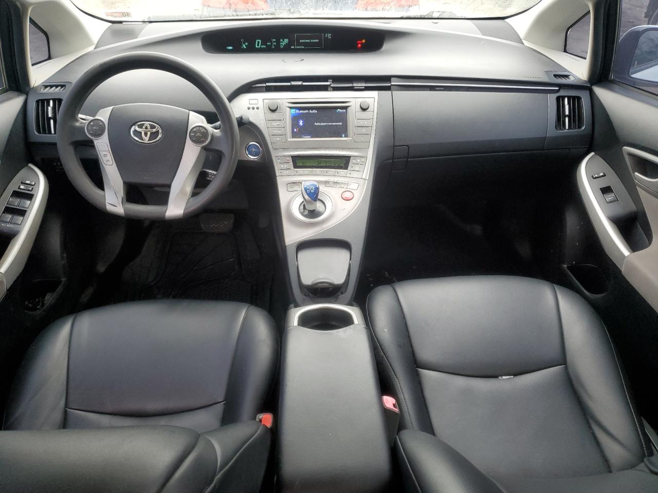 2014 Toyota Prius - Image 8