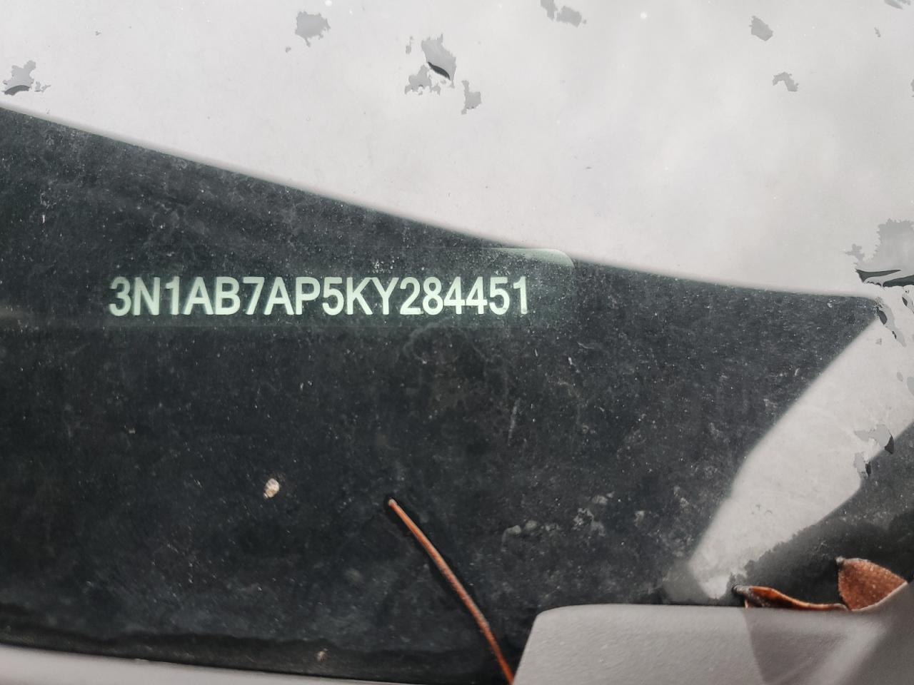 2019 Nissan Sentra - Image 12