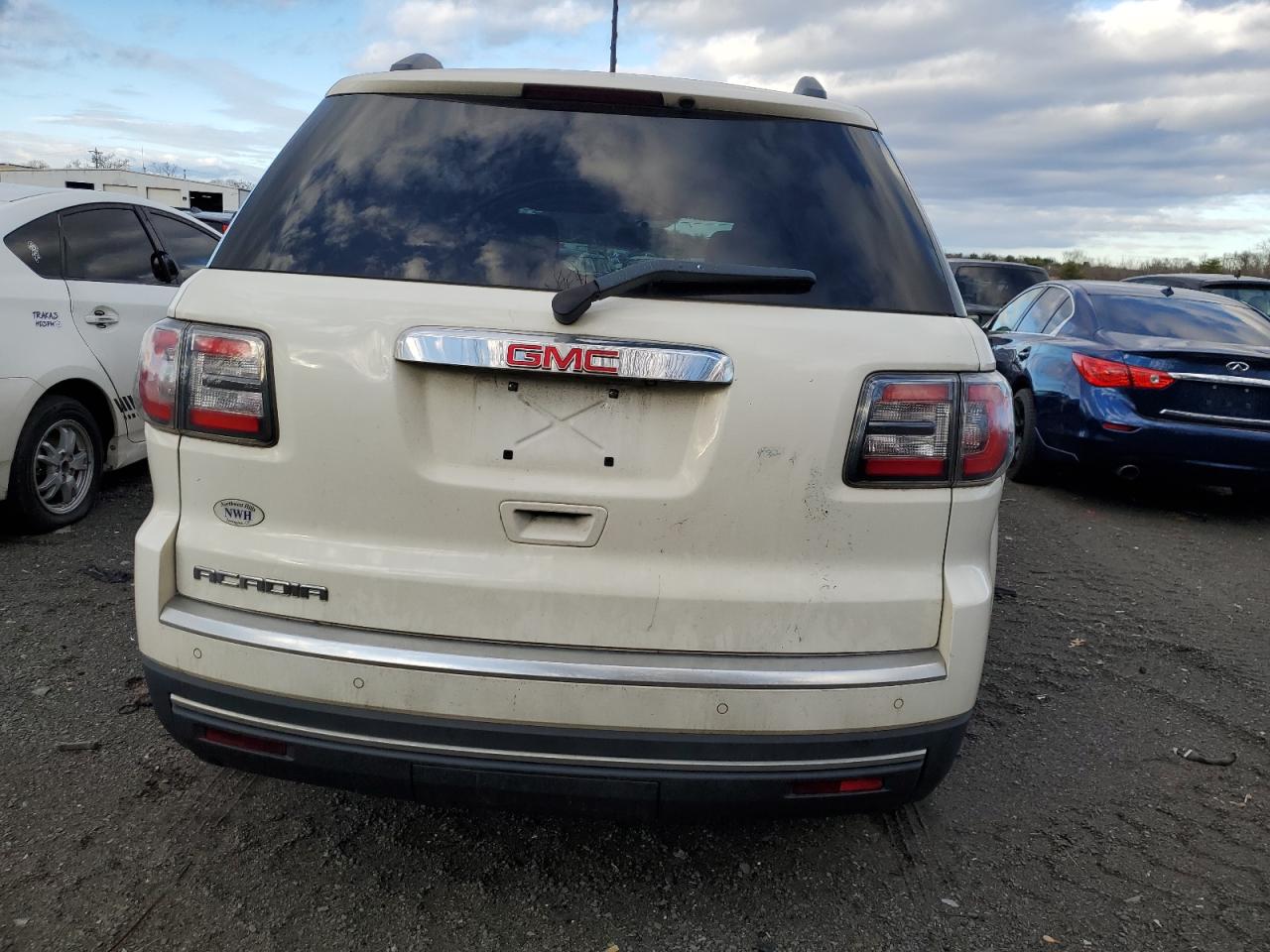 2013 GMC Acadia - Image 6