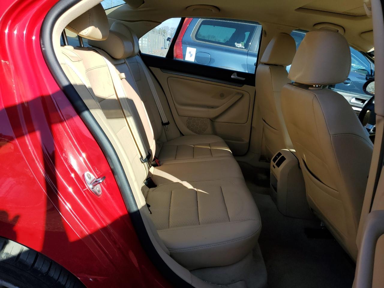 2008 Volkswagen Jetta - Image 10