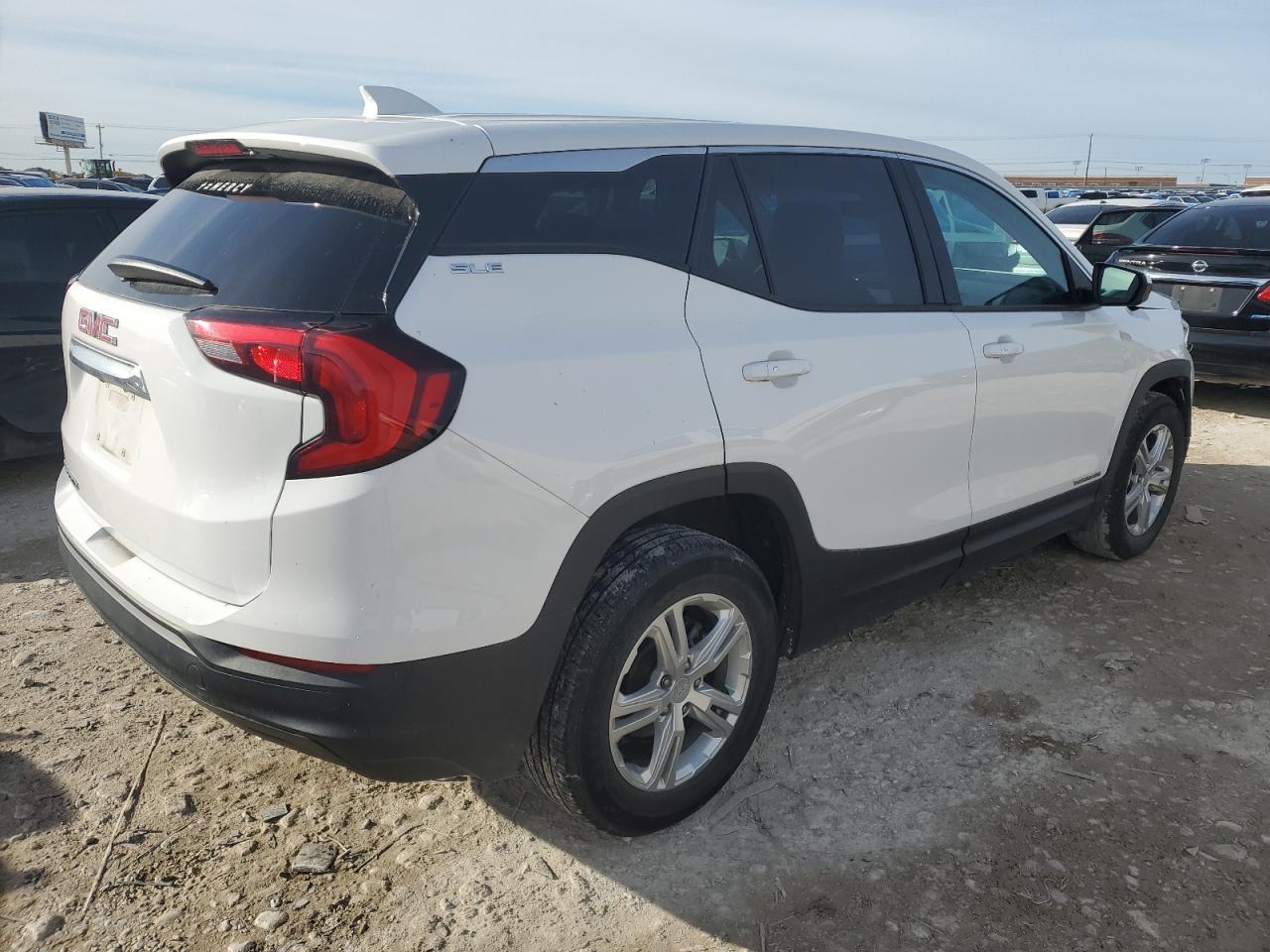 2020 GMC Terrain - Image 3