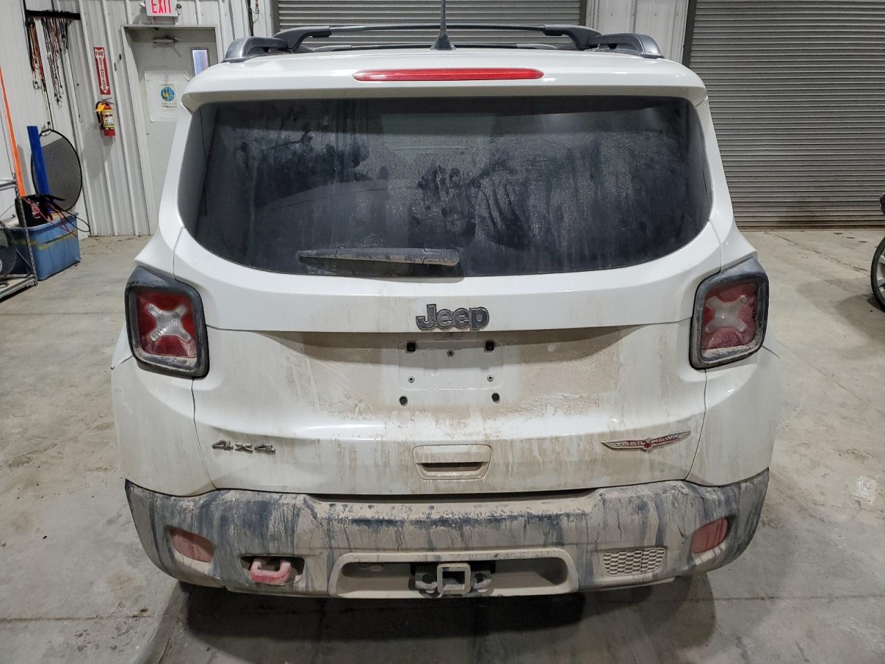 2018 Jeep Renegade - Image 6