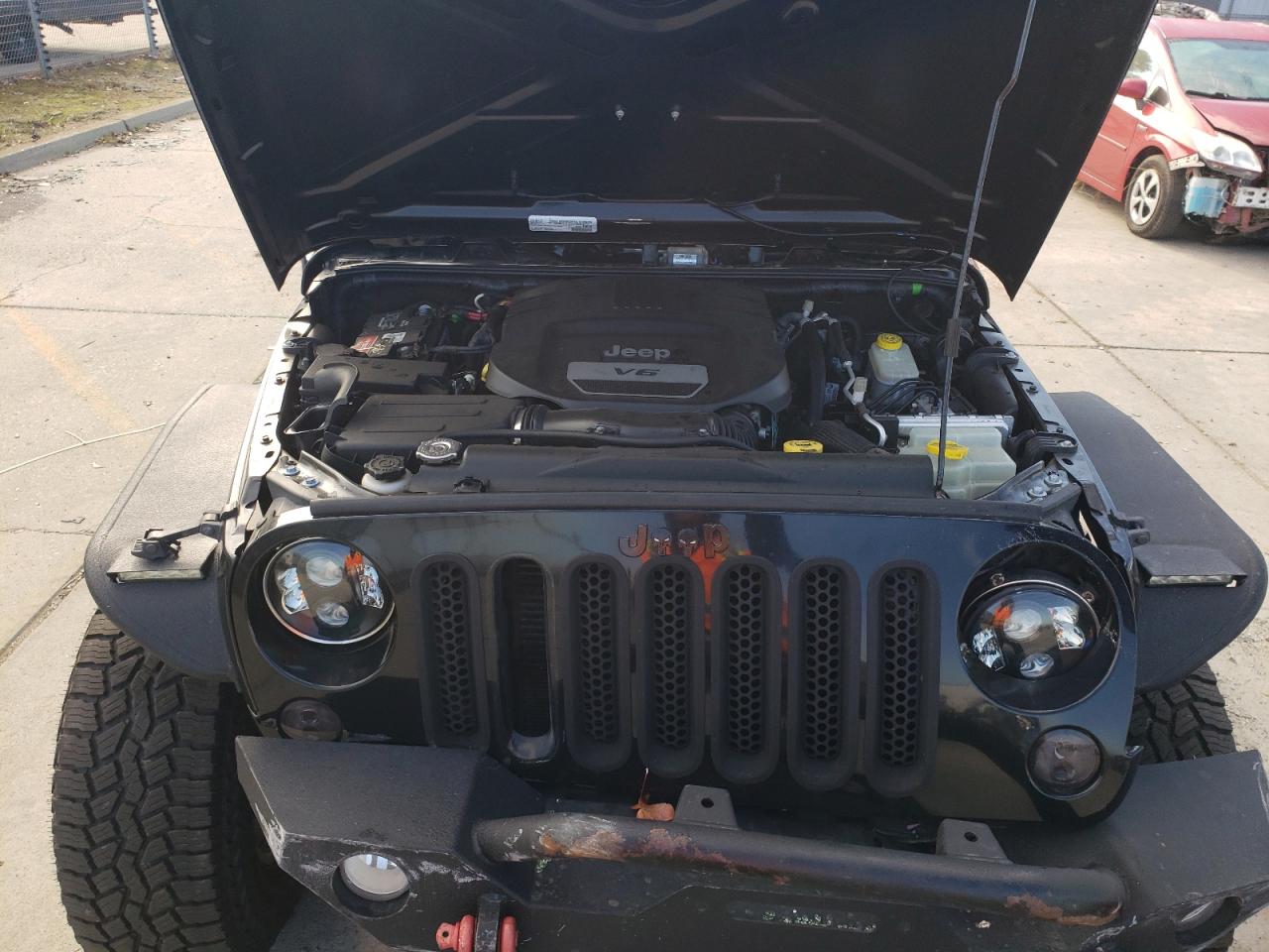 2017 Jeep Wrangler - Image 12