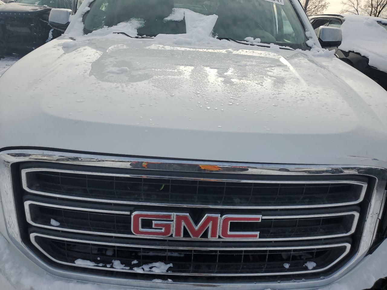 2017 GMC Yukon - Image 12