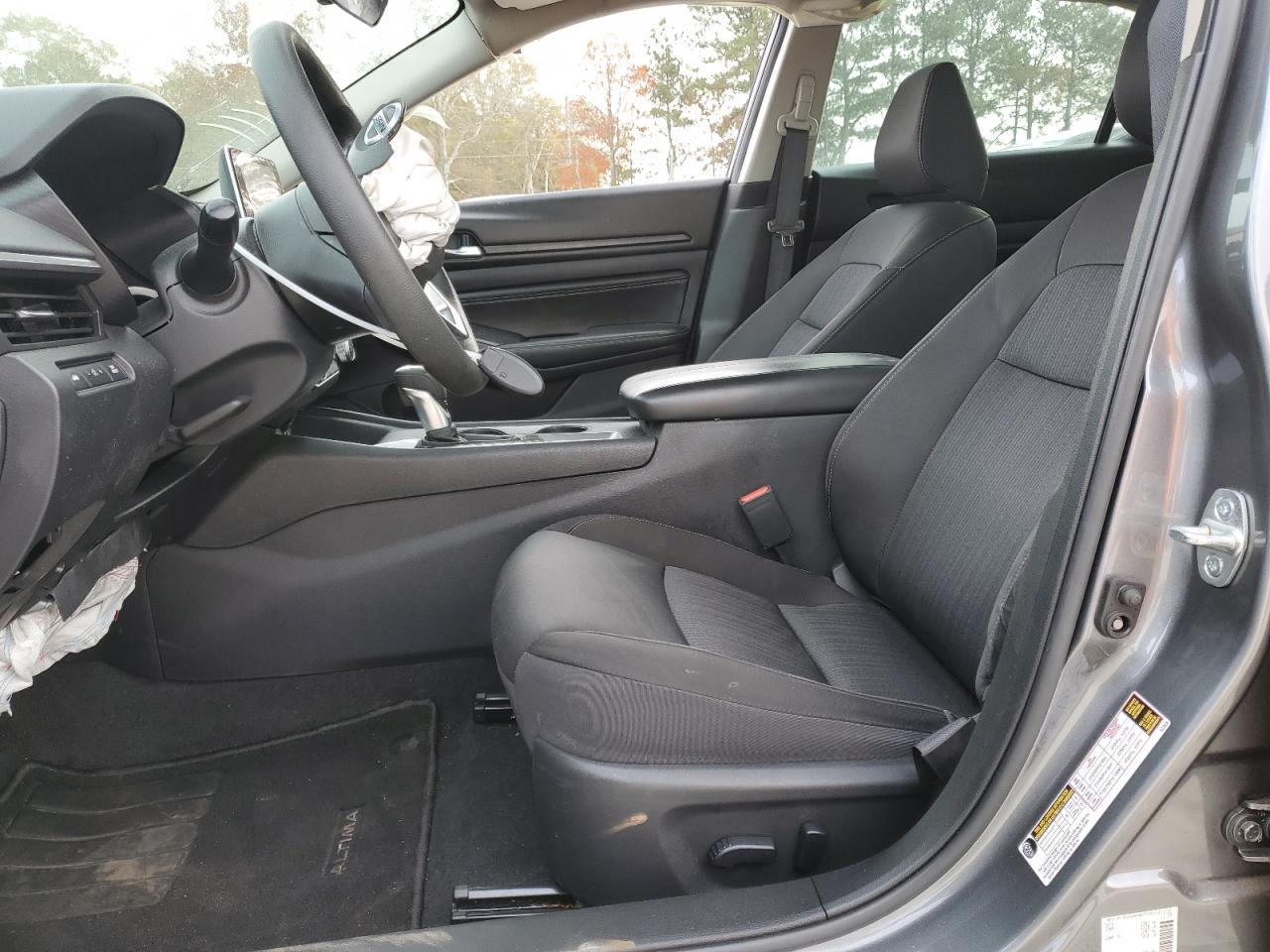 2020 Nissan Altima - Image 7