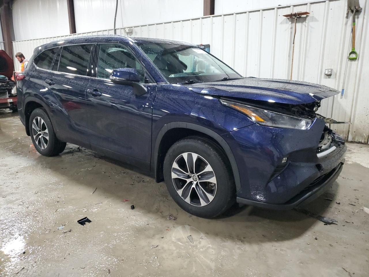 2021 Toyota Highlander - Image 4