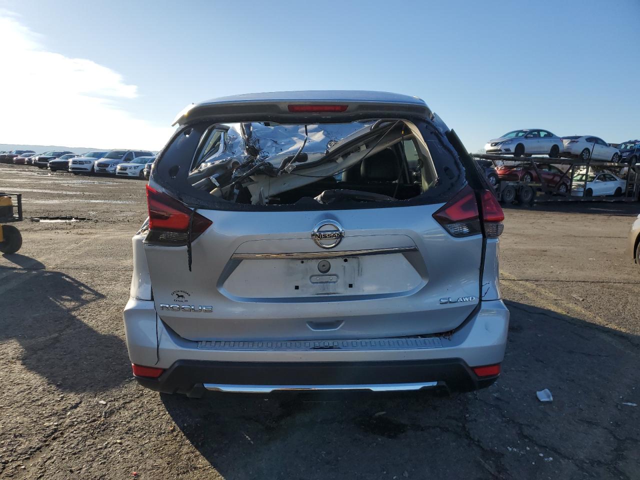 VIN 5N1AT2MV7HC754001 2017 NISSAN ROGUE no.6