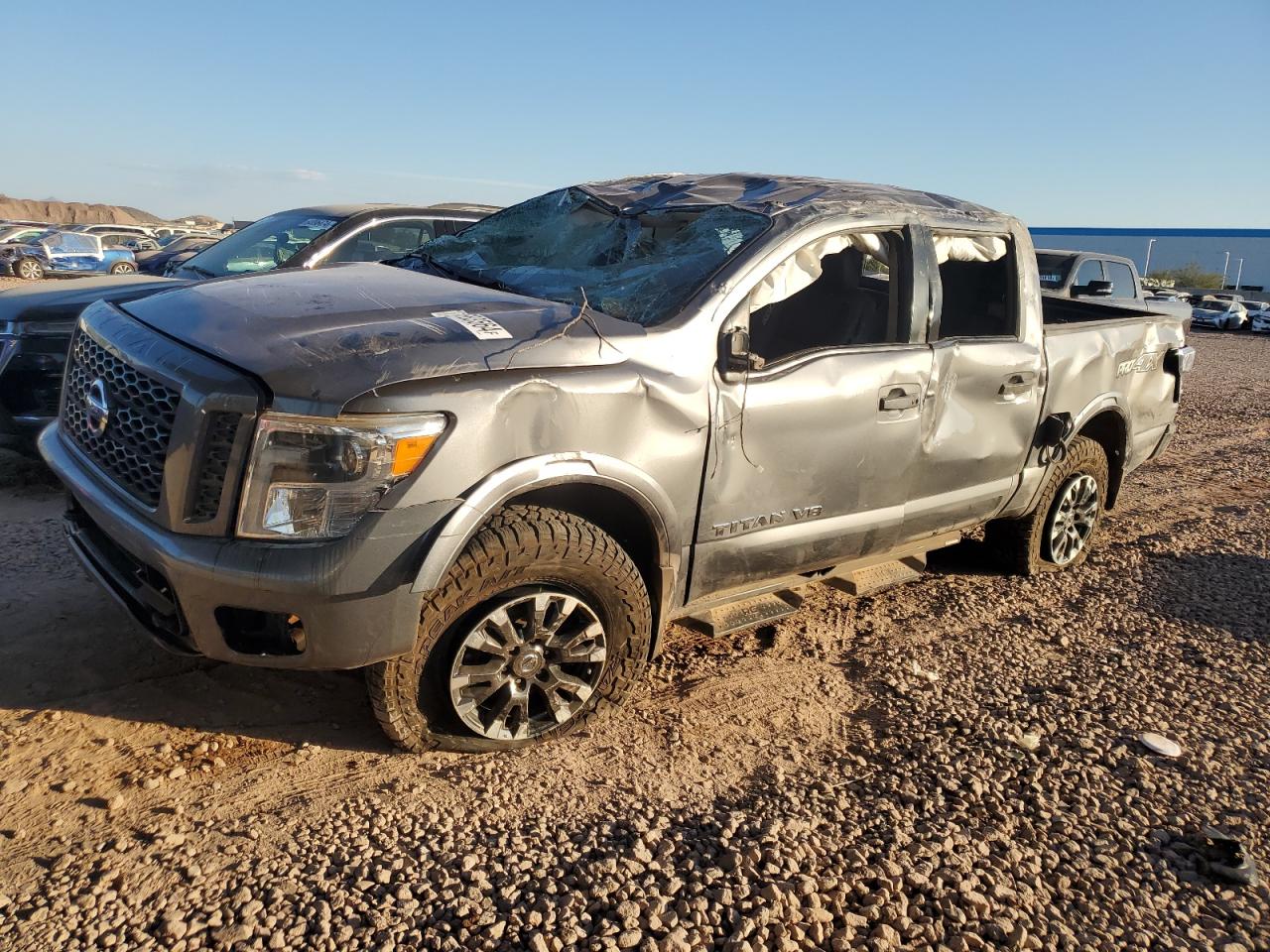 VIN 1N6AA1E59KN527002 2019 NISSAN TITAN no.1