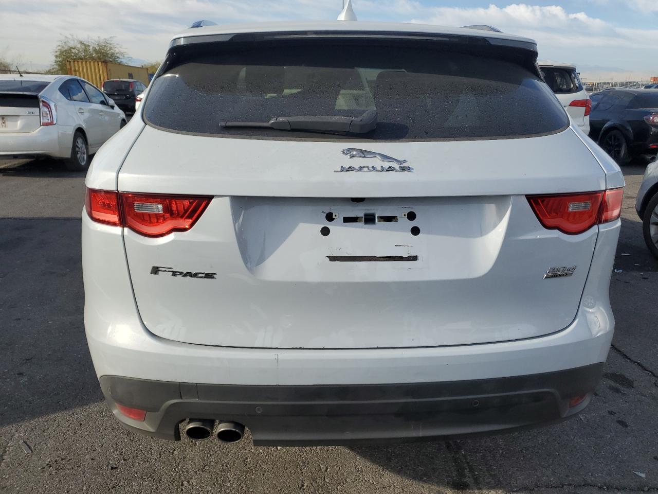 2017 Jaguar F-Pace - Image 6