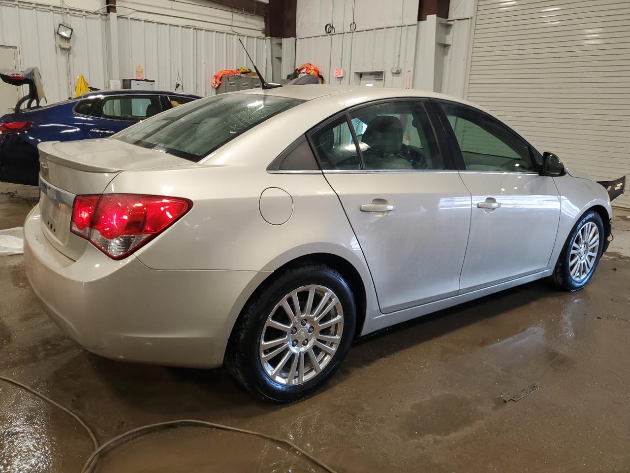 2014 Chevrolet Cruze - Image 3