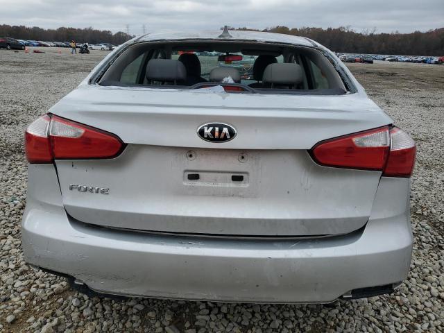 Sedans KIA FORTE 2016 Srebrny