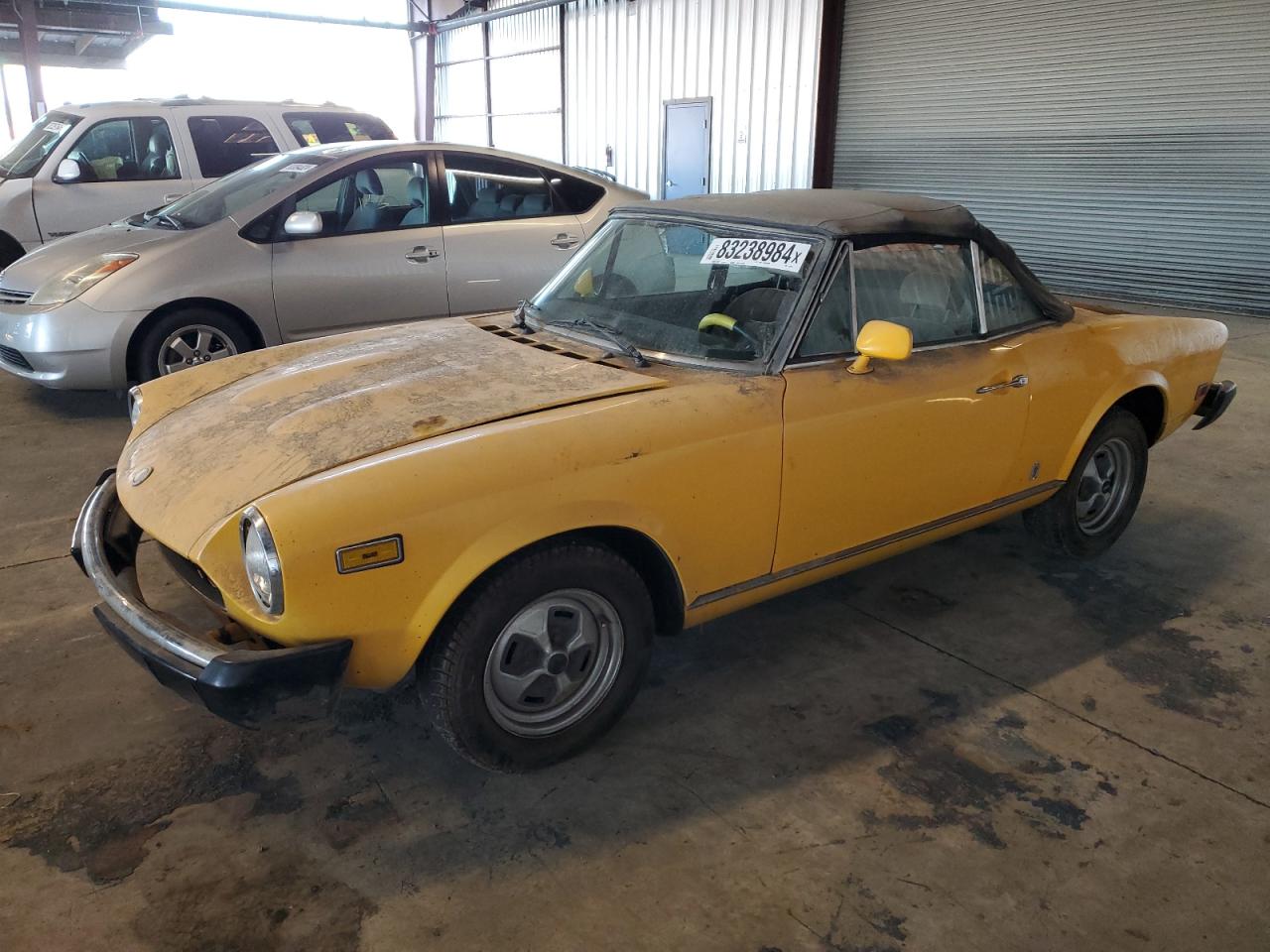 1977 Fiat 2 Dr Conv VIN: 124CS10116883 Lot: 83238984