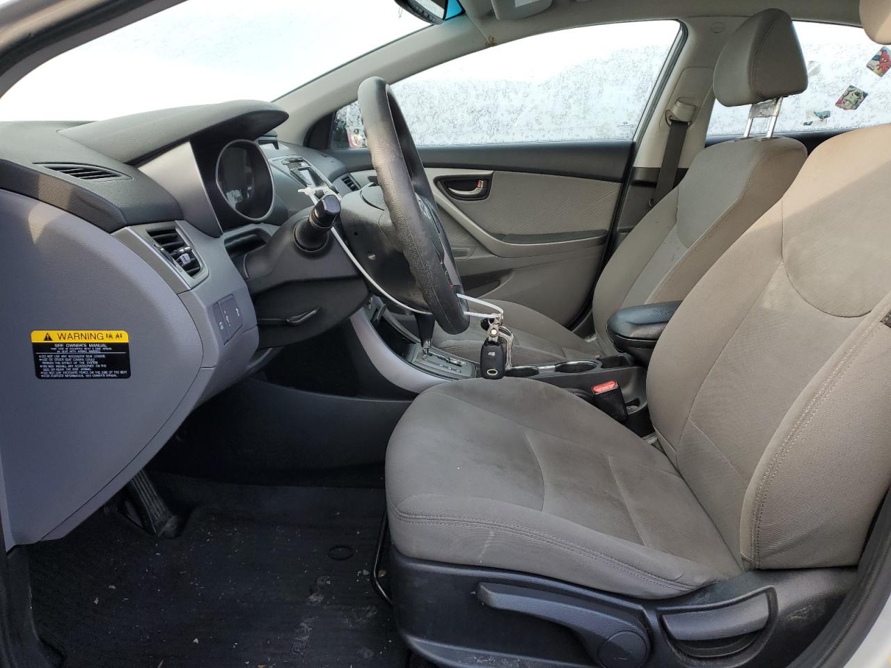 2013 Hyundai Elantra - Image 7