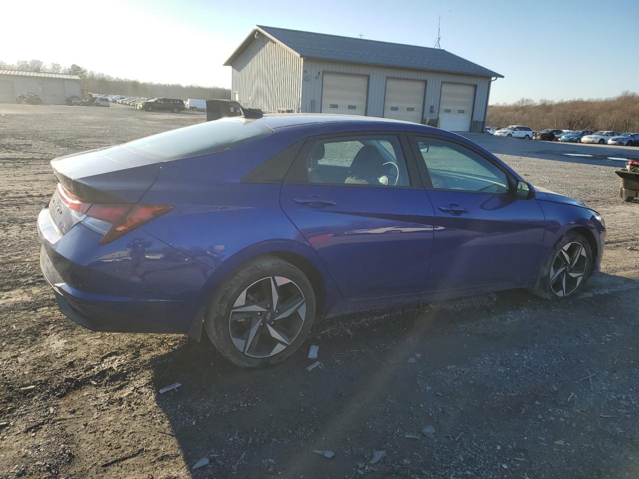 2023 Hyundai Elantra - Image 3