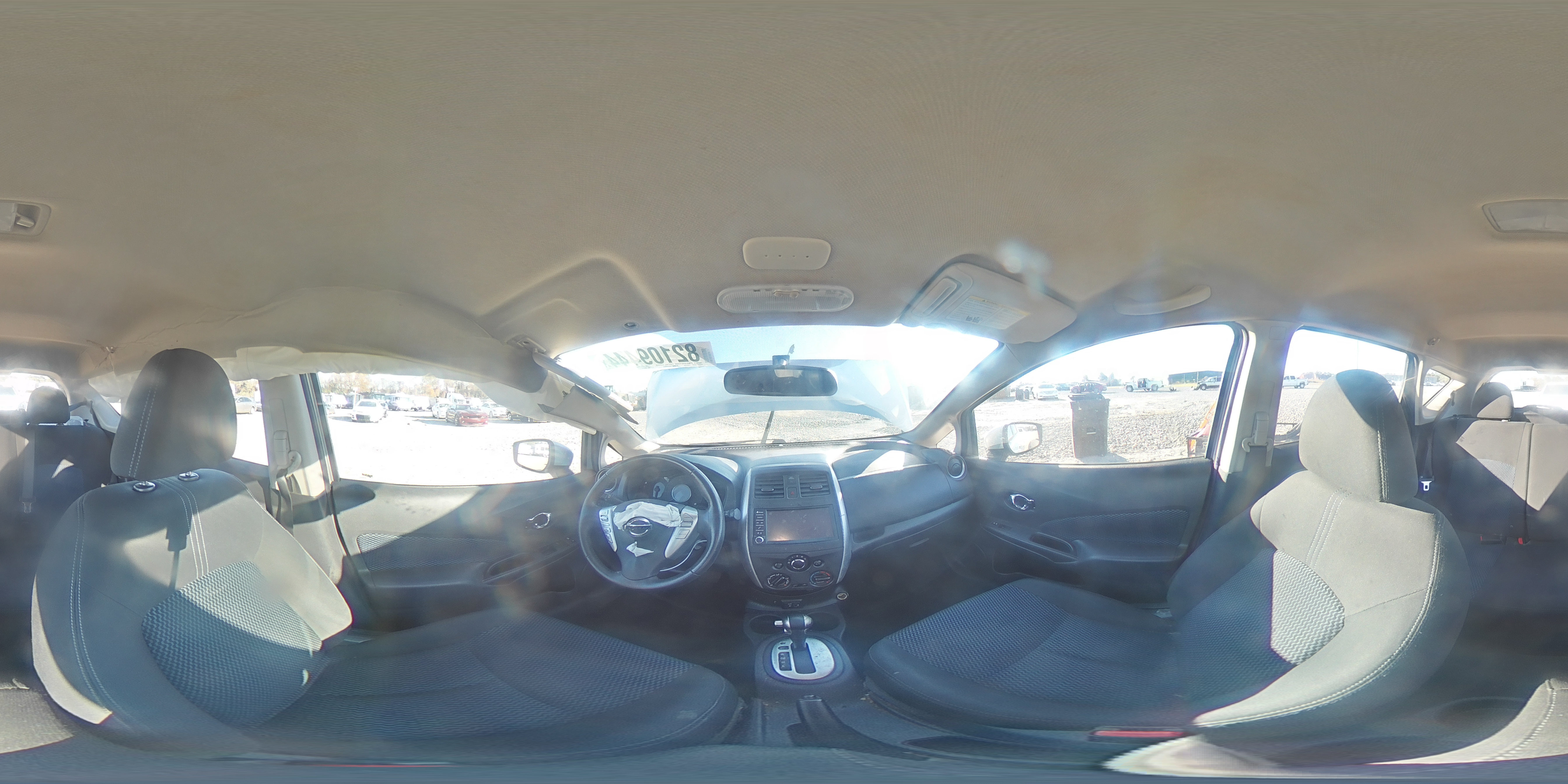 2019 Nissan Versa - Image 12