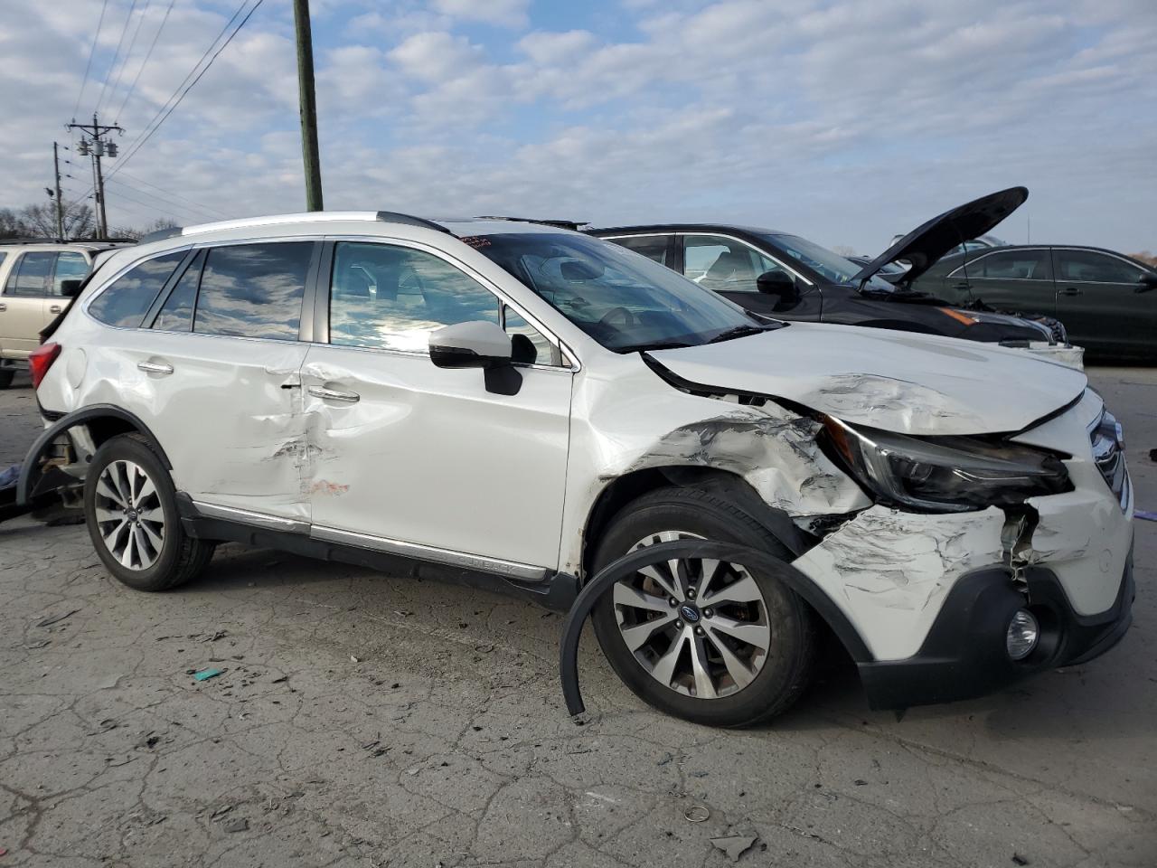 2018 Subaru Outback - Image 4