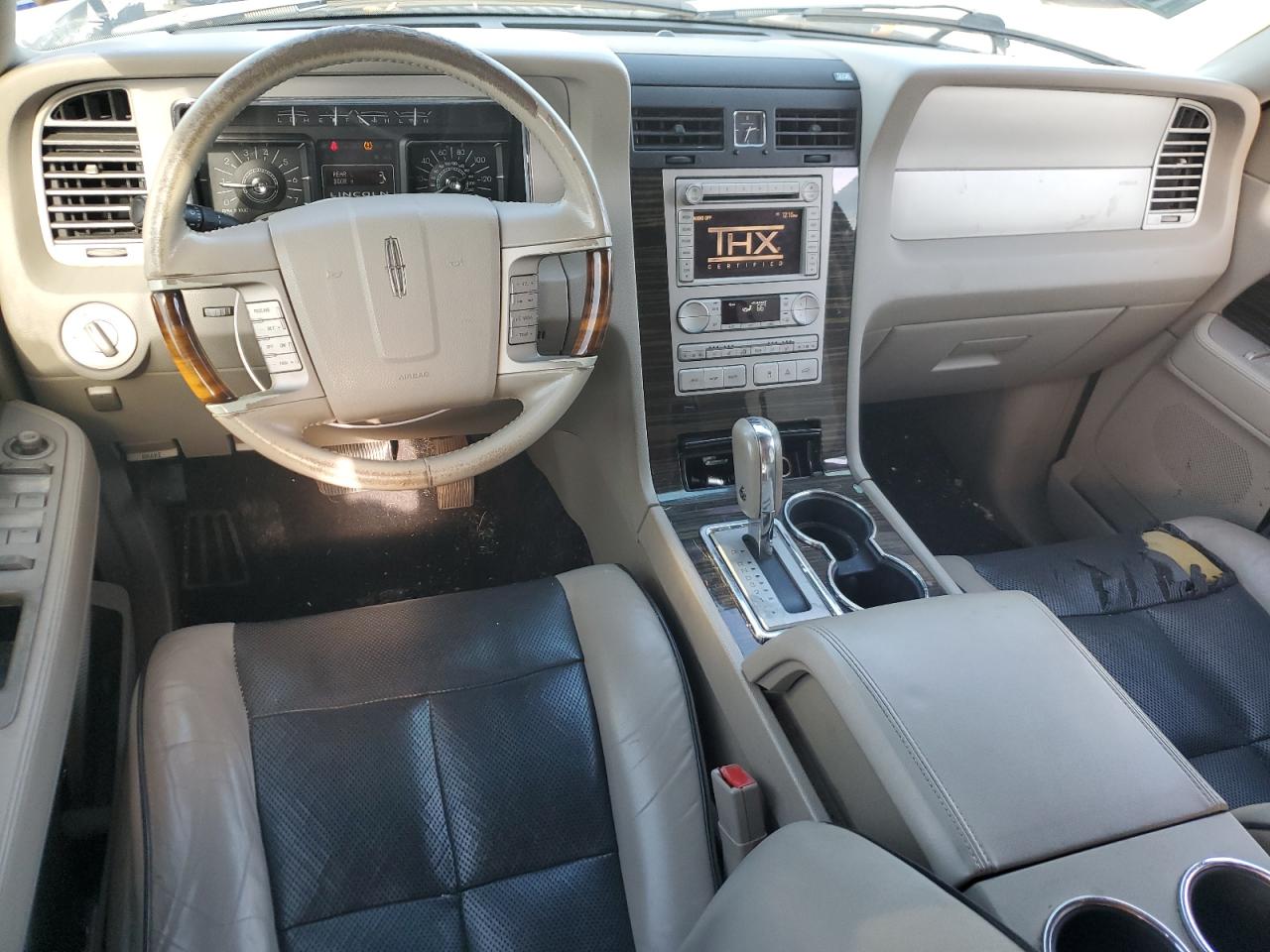 2008 Lincoln Navigator VIN: 5LMFU27588LJ04394 Lot: 84245174