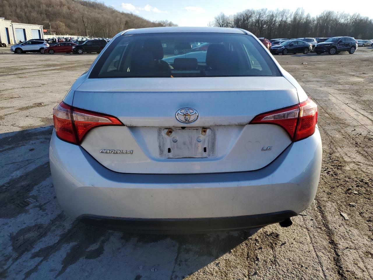 VIN 2T1BURHE7JC124453 2018 TOYOTA COROLLA no.6