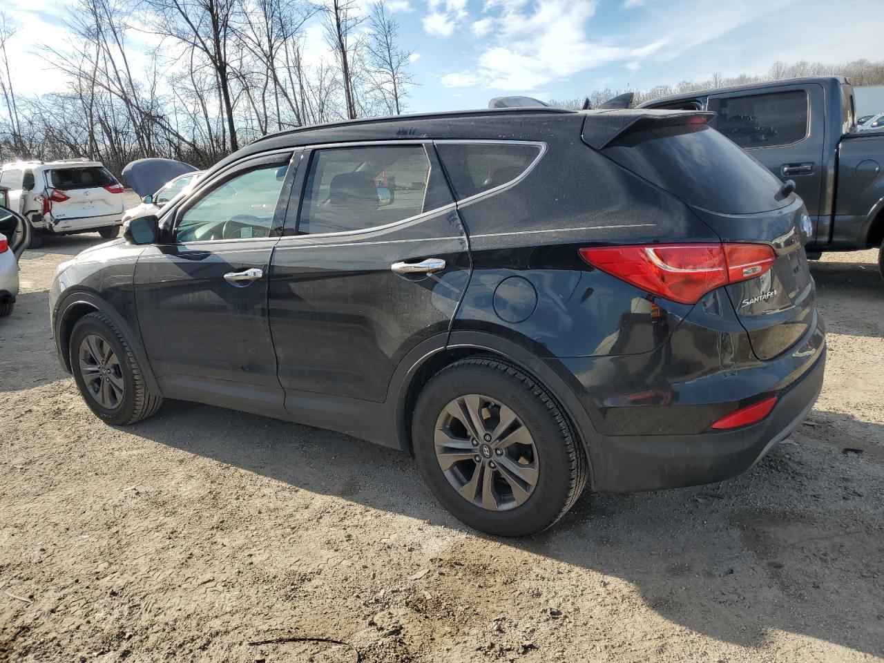 2016 Hyundai Santa Fe - Image 2