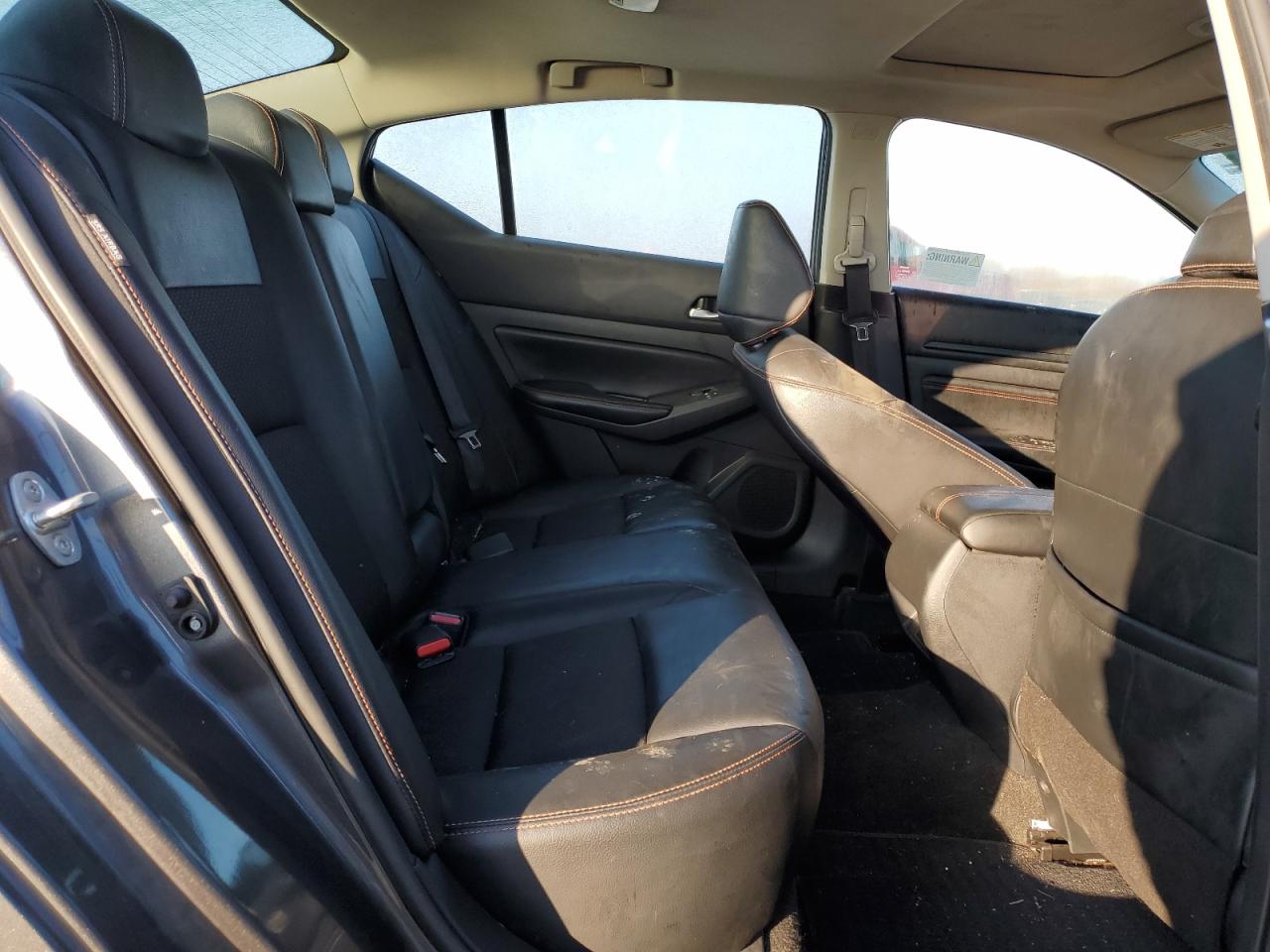2022 Nissan Altima - Image 10