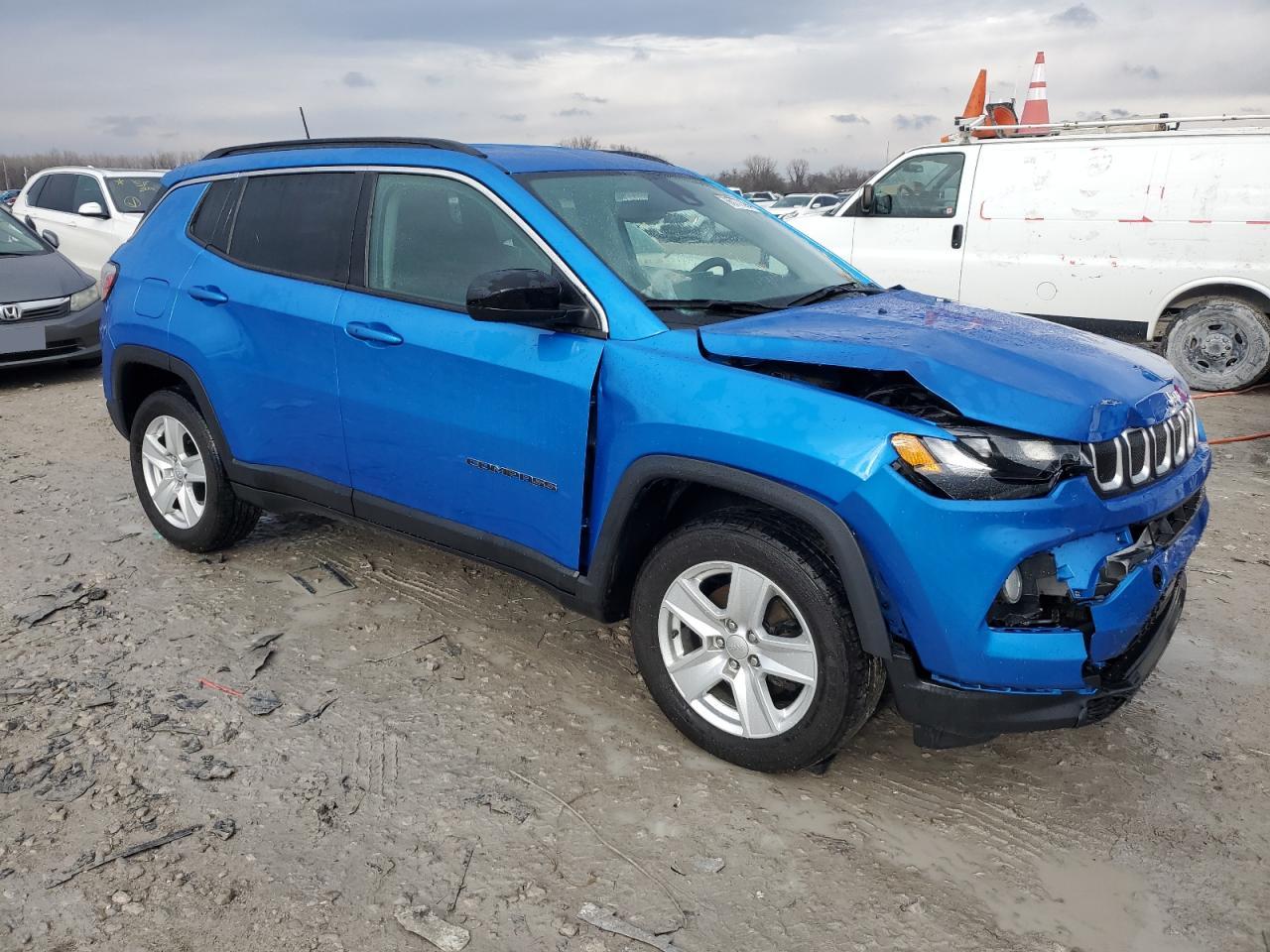 2022 Jeep Compass - Image 4