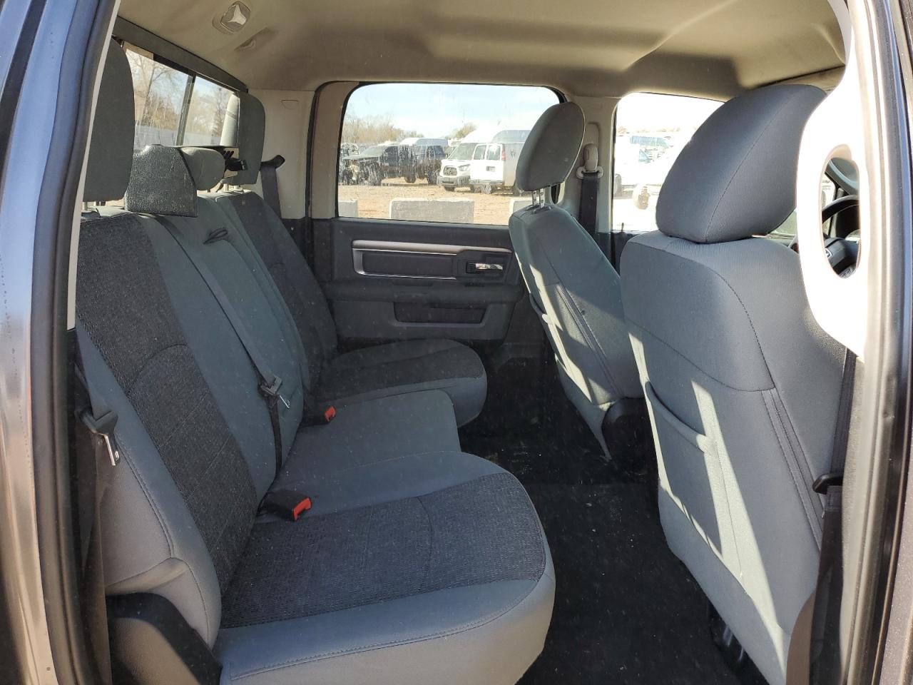 2016 RAM 1500 - Image 10