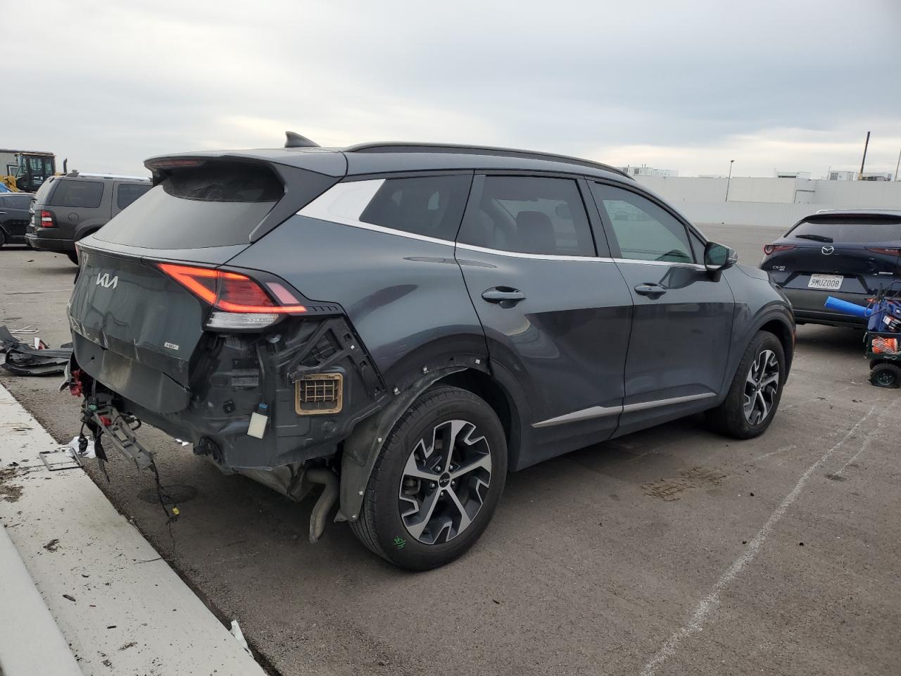 2023 Kia Sportage - Image 3