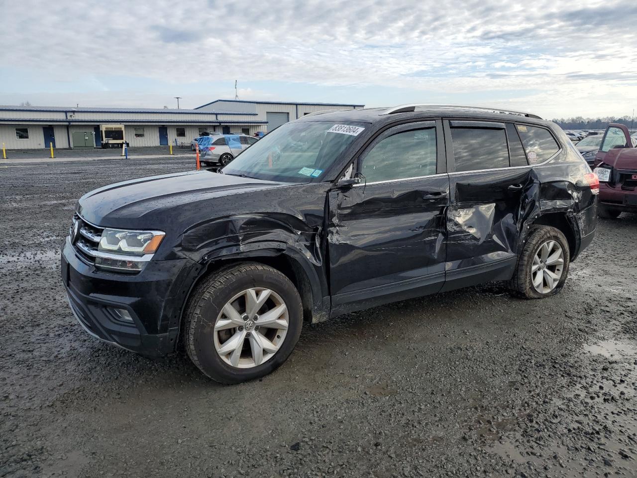 1V2LR2CAXJC588667 2018 VOLKSWAGEN ATLAS - Image 1