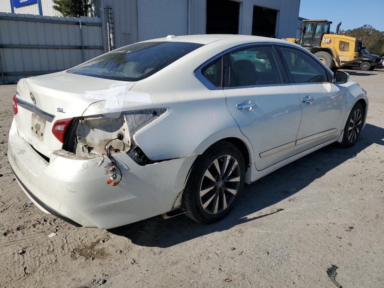 2017 Nissan Altima - Image 3