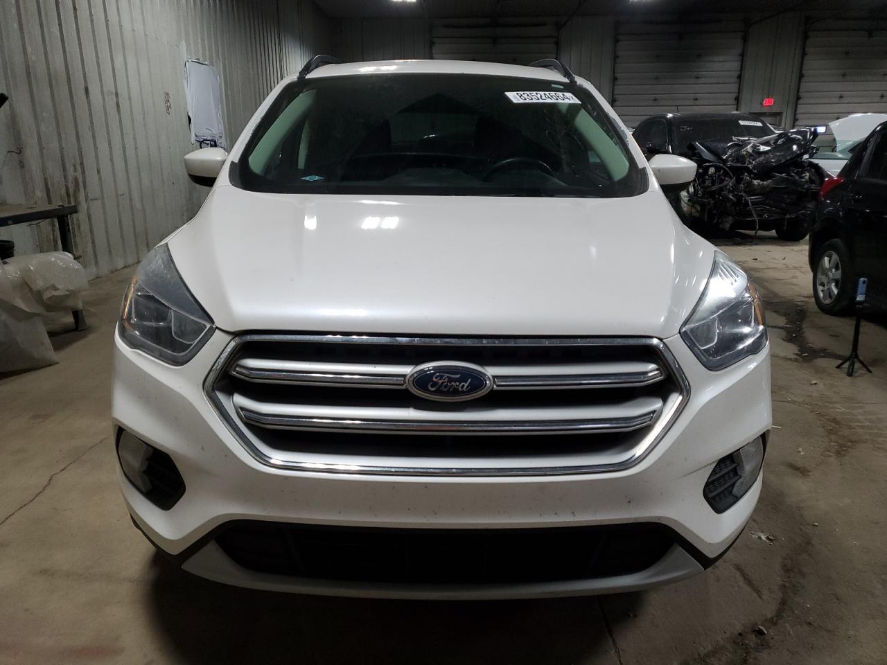 VIN 1FMCU9HD2JUB90306 2018 FORD ESCAPE no.5