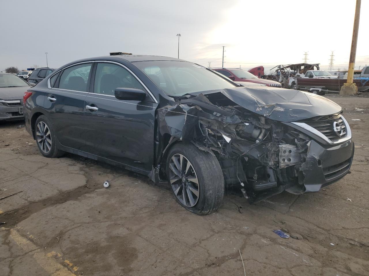 2016 Nissan Altima - Image 4