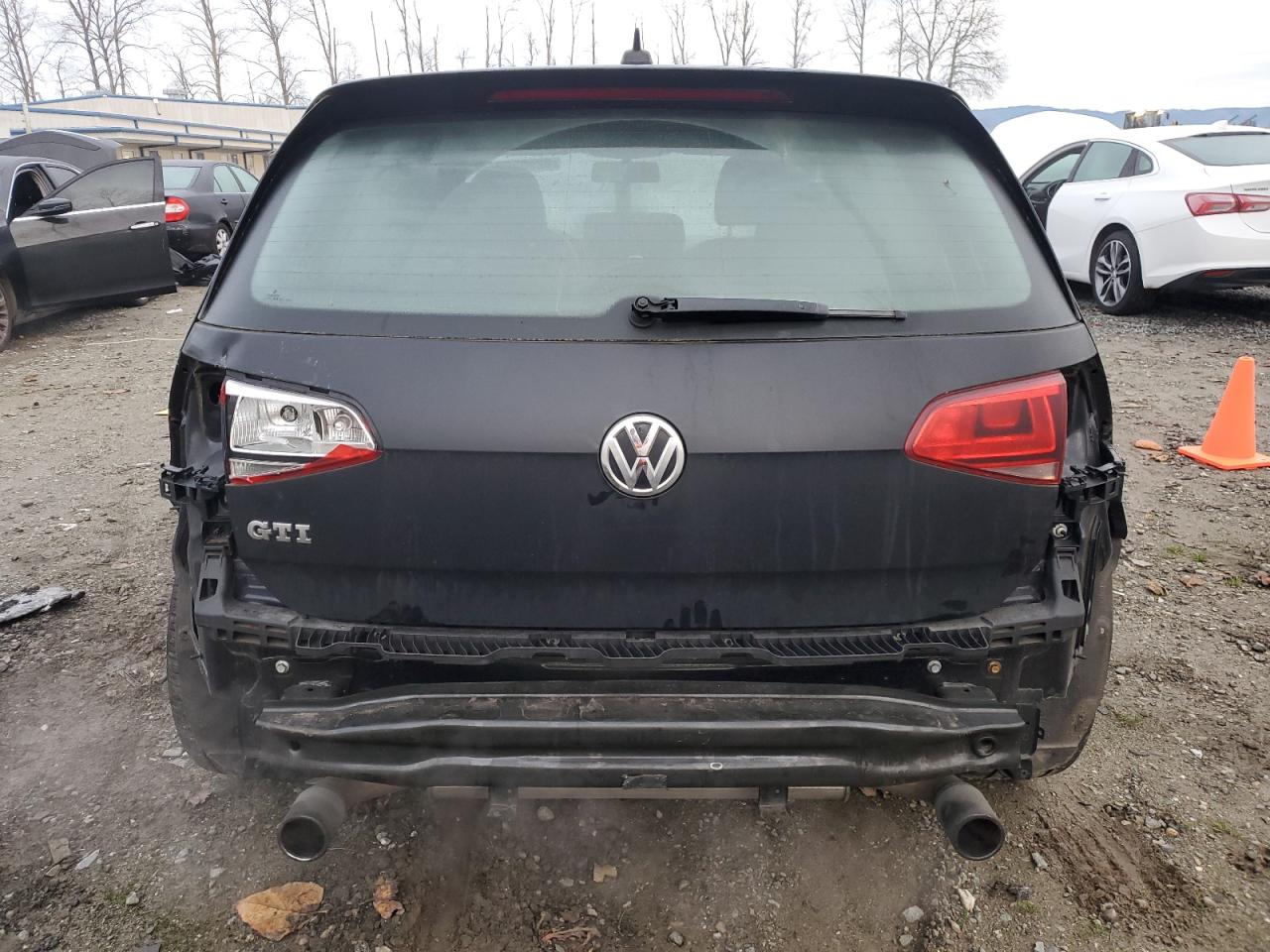 2017 Volkswagen GTI - Image 6