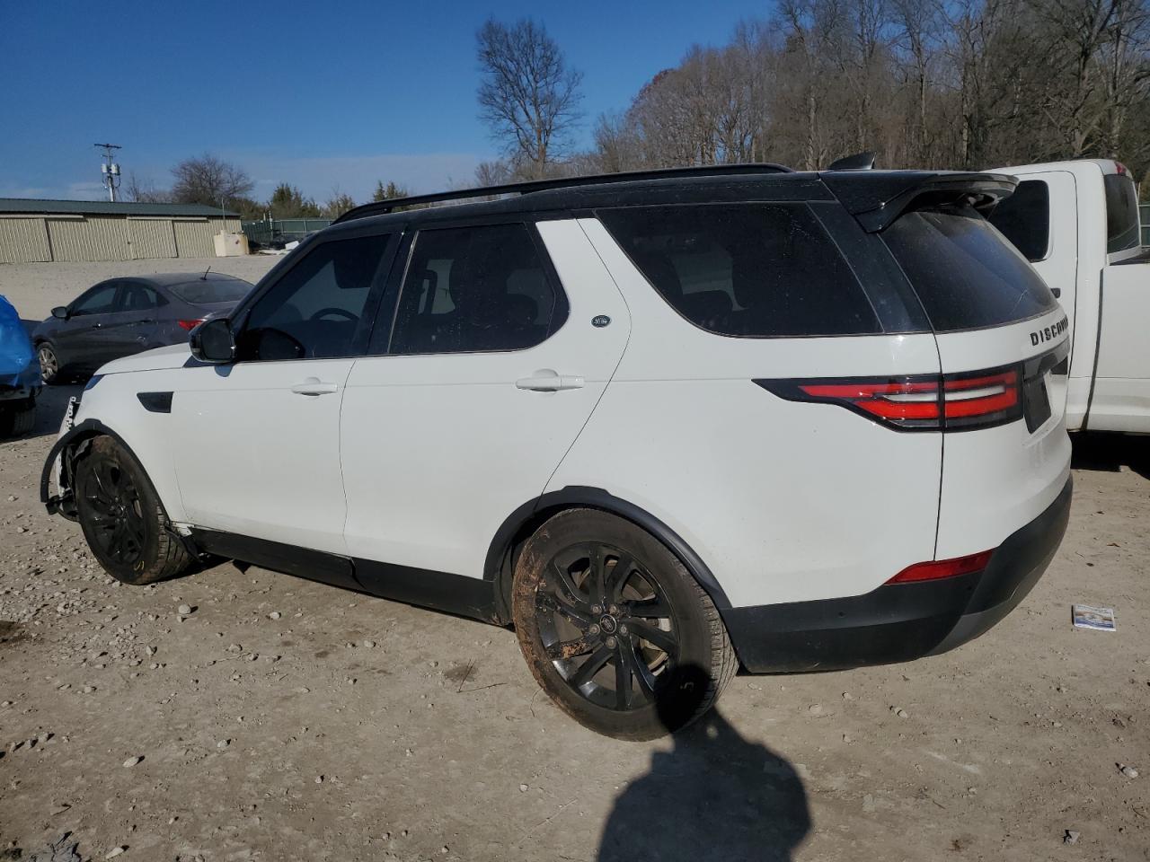 2020 Land Rover Discovery - Image 2