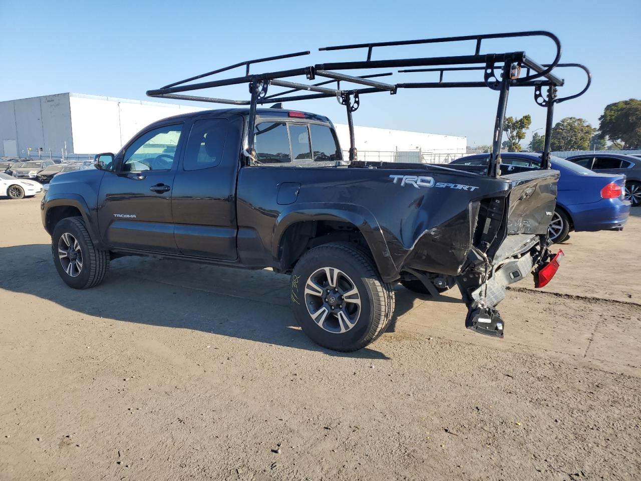 VIN 5TFRZ5CN6HX053449 2017 TOYOTA TACOMA no.2