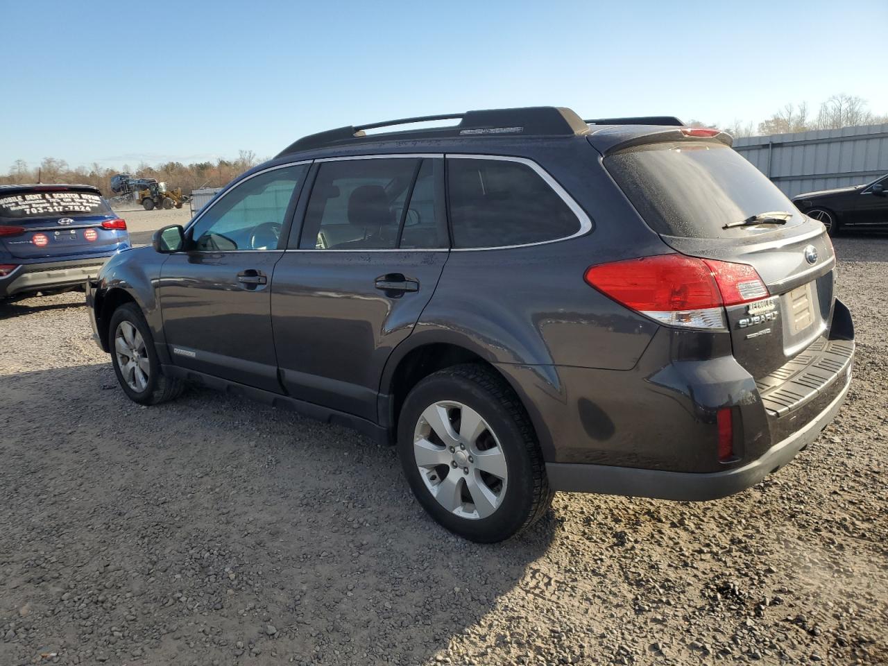 2011 Subaru Outback - Image 2
