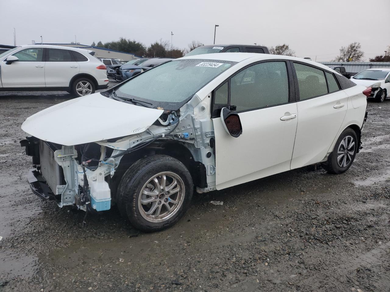 VIN JTDKARFP8H3004757 2017 TOYOTA PRIUS no.1