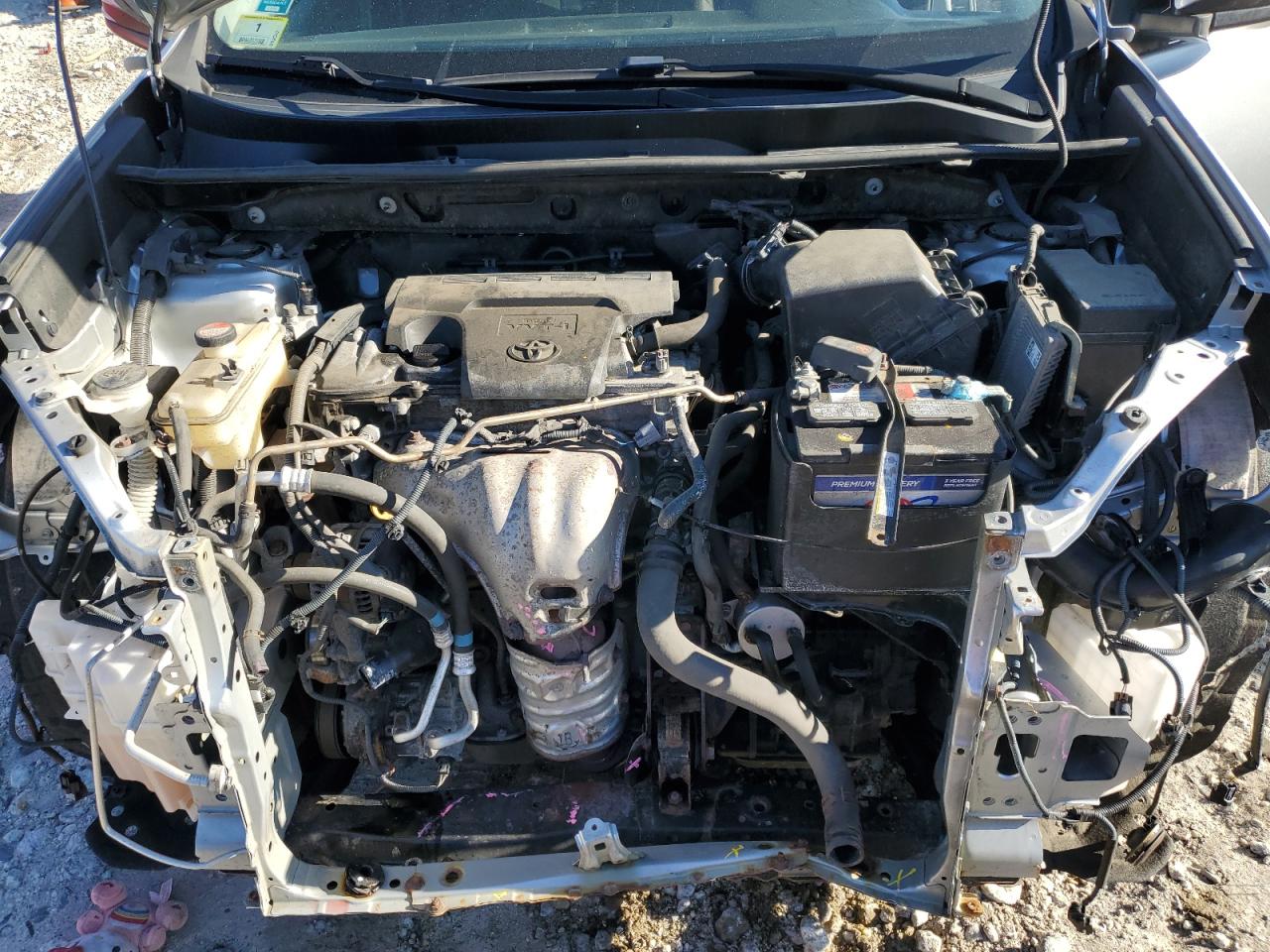 2015 Toyota RAV 4 - Image 12