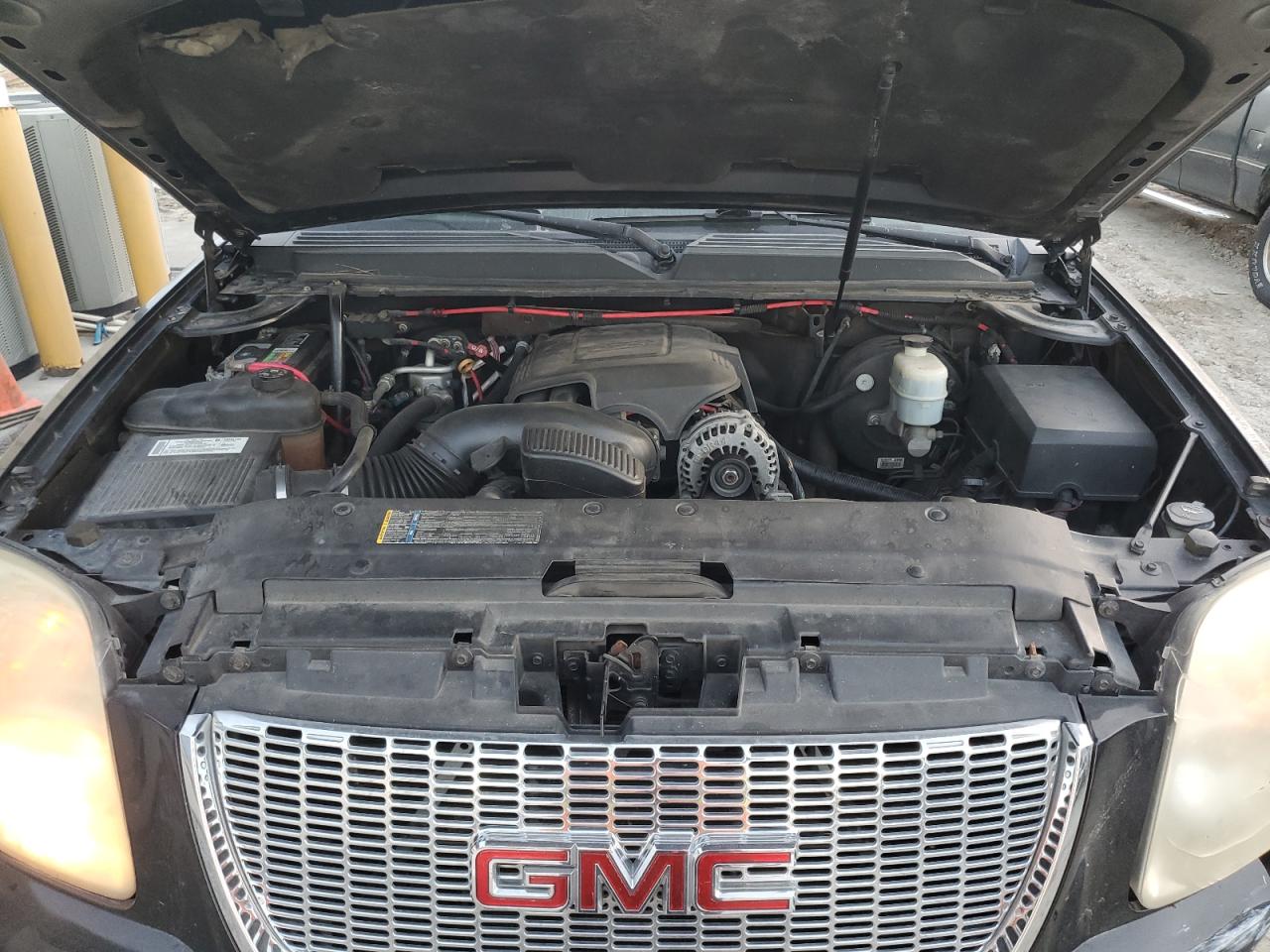 2008 GMC Yukon Xl C1500 VIN: 1GKFC160X8J187420 Lot: 84614794