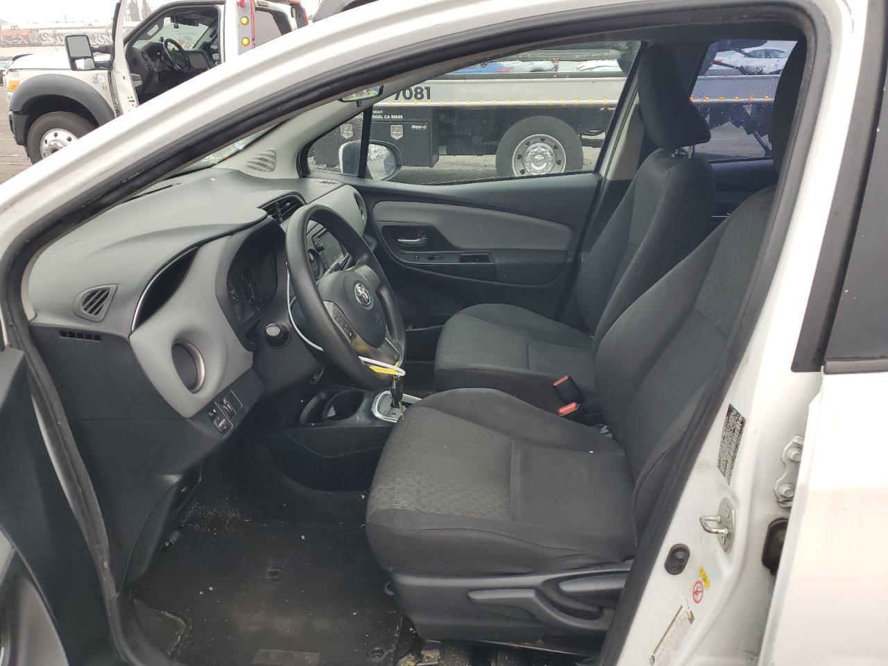 VIN VNKKTUD38FA020003 2015 TOYOTA YARIS no.7